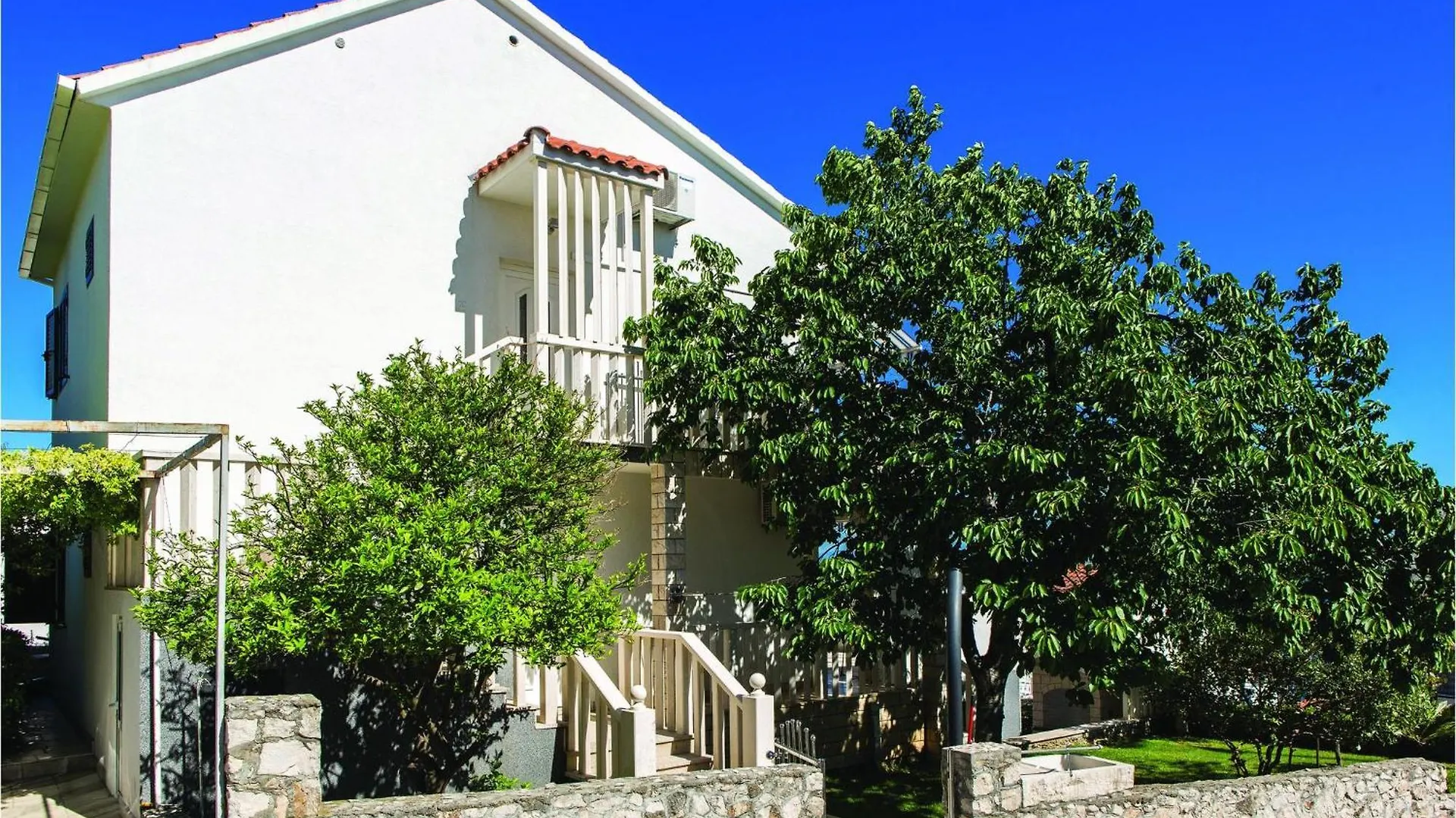 2 Bedroom Awesome Apartment In Okrug Gornji Trogir Croácia